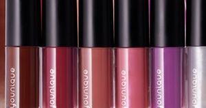 YOUNIQUE LIP GLOSS